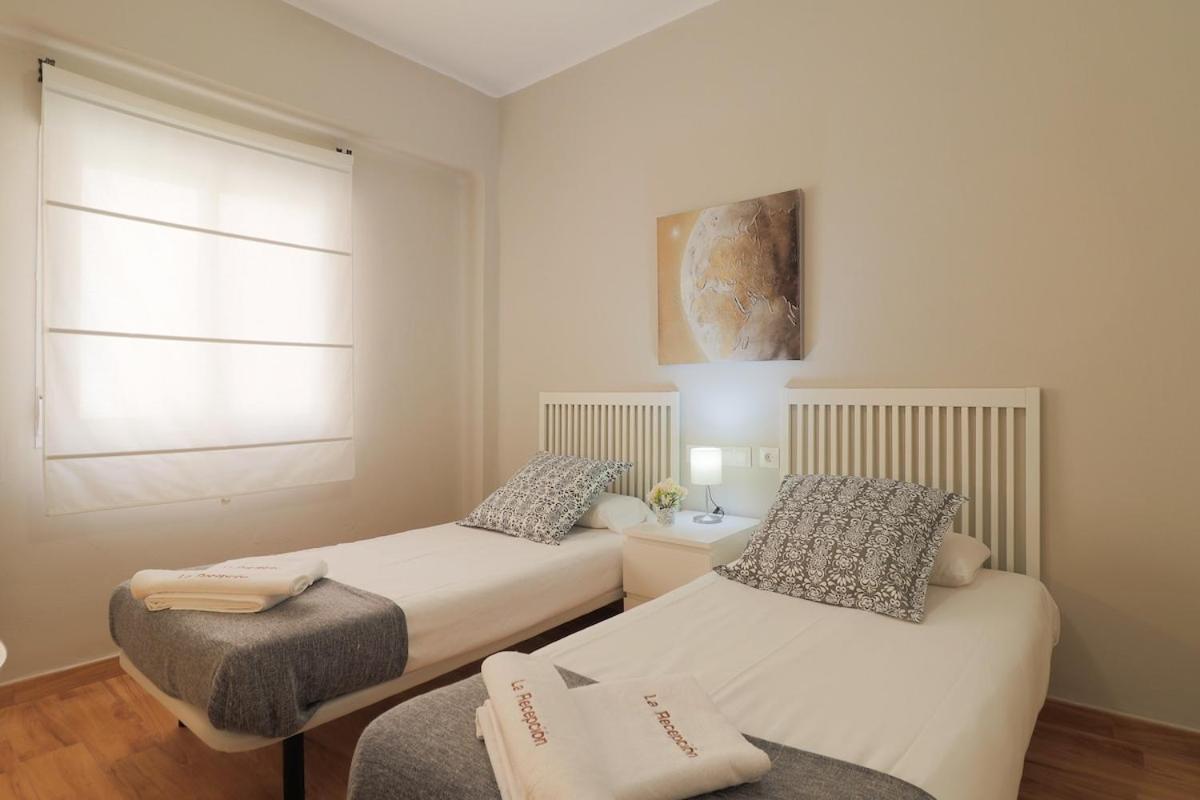 C102 - Huge And Stylish 5 Bedroom By The Center Malaga Exterior photo