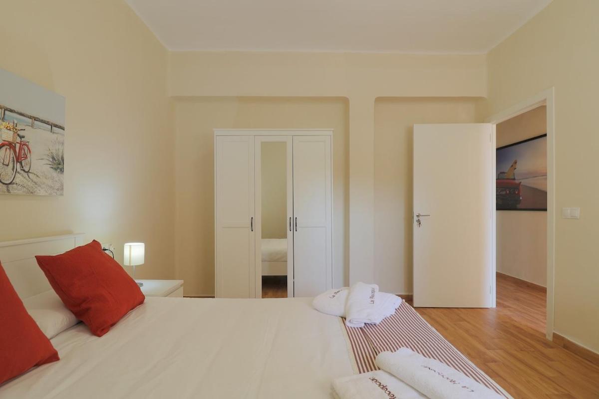 C102 - Huge And Stylish 5 Bedroom By The Center Malaga Exterior photo